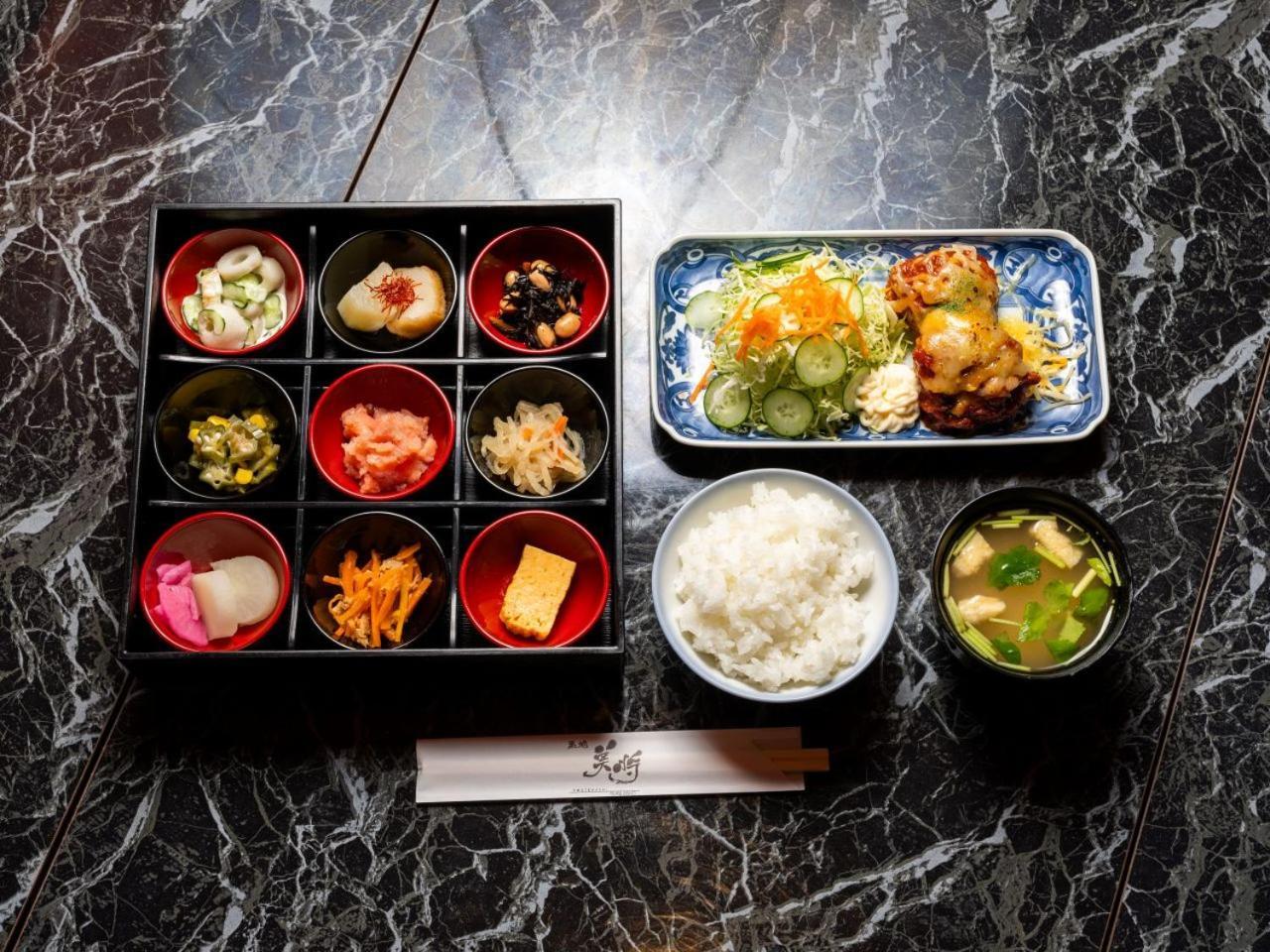 Apa Hotel Tsukiji Ekiminami Tokyo Bagian luar foto