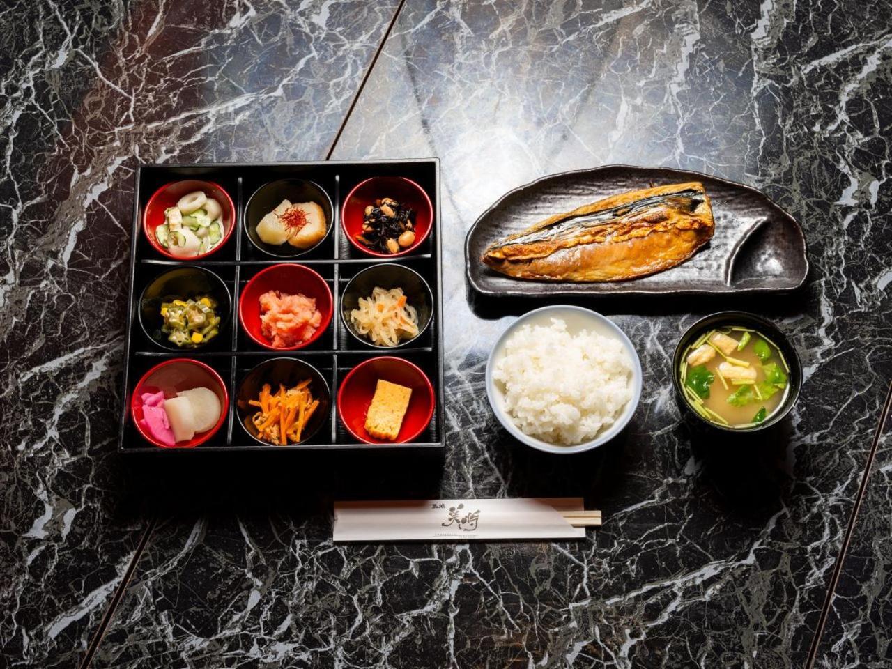 Apa Hotel Tsukiji Ekiminami Tokyo Bagian luar foto