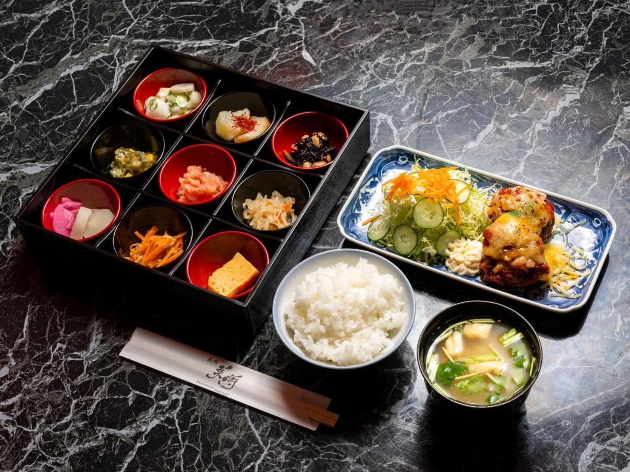 Apa Hotel Tsukiji Ekiminami Tokyo Bagian luar foto