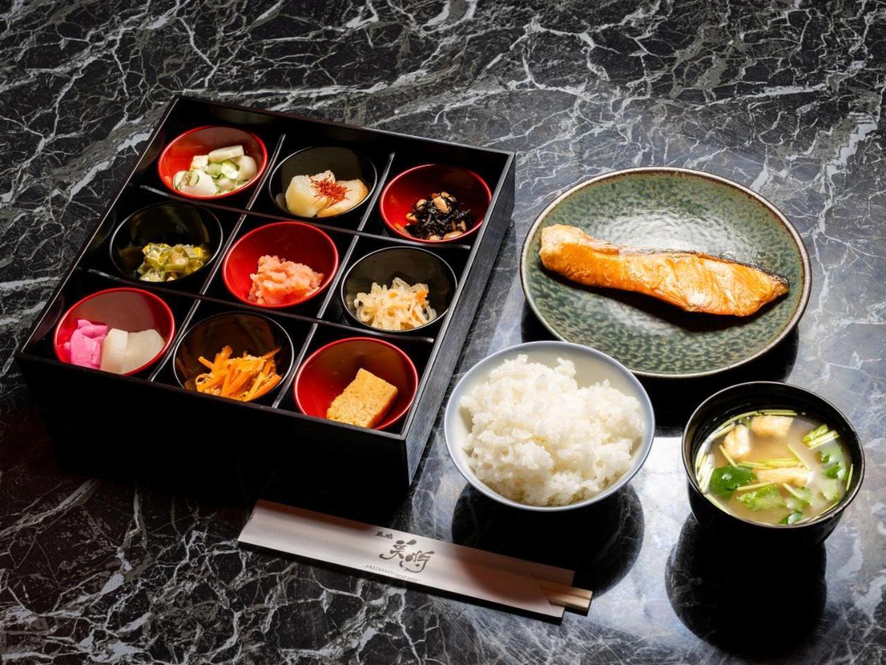Apa Hotel Tsukiji Ekiminami Tokyo Bagian luar foto